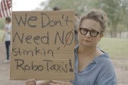 新泰特斯拉在得州奥斯汀遭遇抗议活动：反对马斯克Robotaxi计划